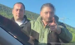 Otoyolda tartıştığı sürücüyü darbetti, o anlar kamerada