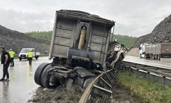 Samsun'da iki TIR çarpıştı: 2 yaralı