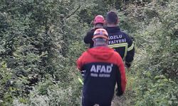 Balık tutarken düştü, kayalıklarda mahsur kaldı
