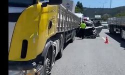 Çorum'da otomobil, TIR'a arkadan çarptı; 4 yaralı