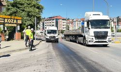 Kamyondan yola dökülen mazot, kazaya neden oldu