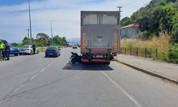Kamyonla çarpışan motosikletin sürücüsü, emekli komiser yardımcısı öldü