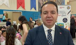 MEB öncülüğündeki proje ile minik yazarlar, imza günü düzenledi