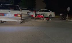 Motosiklet ile otomobil çarpıştı:1 yaralı