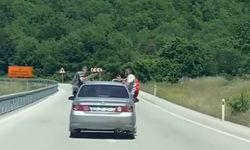 Otomobilin camlarından sarkanlara para cezası