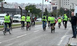 Samsun'da milli maç sonrası sağlıklı yaşam için pedal çevirdiler