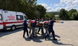 Traktör kazasında yaralanan çiftçi ambulans helikopterle hastaneye sevk edildi