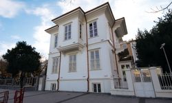 Ali Fuat Başgil'in kimliği Samsun Kent Müzesi'nde