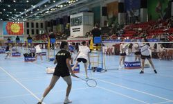 Badminton liglerinde mücadele Samsun'da başladı