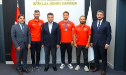 Başkan Doğan, Milli sporcuları ağırladı