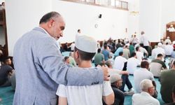 Canik Belediyesi'nden gençlere dondurma ikramı