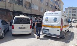 Odasında ölü bulundu