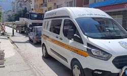 Park halindeki otomobile yorgun mermi isabet etti