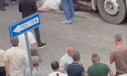 TIR'ın altında kalan yaya ağır yaralandı