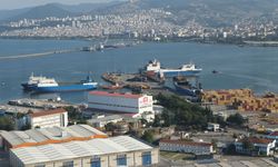 Dron saldırısında hasar gören 'Nadezhda' isimli gemi Samsun Limanı'na çekildi