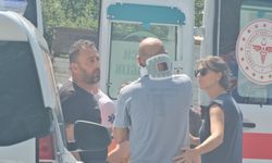 Halk otobüsü ile otomobil çarpıştı: 7 yaralı
