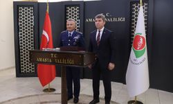 Merzifon 5'inci Ana Jet Üs Komutanı olarak atanan Alper Gezeravcı, Vali Bakan'ı ziyaret etti