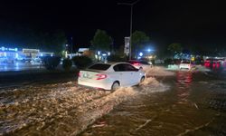 Ordu'da sağanak yağış; ulaşımı aksattı
