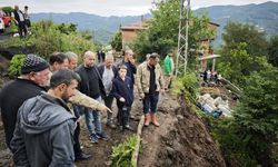 Toprak altında kalan ahırda 5 büyükbaş öldü