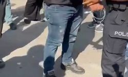 2 kız çocuğunun etek altı görüntülerini çektiği iddia edilen şüpheli, vatandaşlar tarafından yakalandı