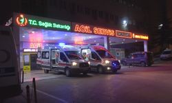 Arızalanan TIR'ı tamir ederken otomobil çarptı; 1 ağır yaralı