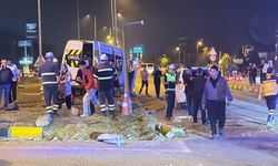 Düğünden dönen minibüs ile hafif ticari araç çarpıştı; 21 yaralı