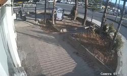 Karabük'te otomobilin çarptığı yaya ağır yaralandı; kaza anı kamerada