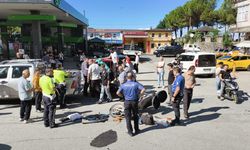 Motosikletlerin çarpıştığı kaza kamerada