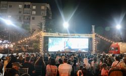 Samsun'da açık hava sinema geceleri ile yaz akşamları renkleniyor