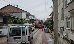 Tokat'ta 2 katlı ev alev alev yandı