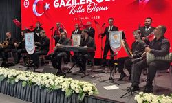 Vali Tavlı: Bayrağımız dalgalanıyorsa, şehitlerimizin fedakarlığı, gazilerimizin cesareti vardır
