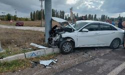 Çorum'da otomobil ile minibüs çarpıştı: 6 yaralı