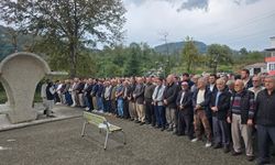 Oğlunu öldüren cinayet şüphelisinin annesi tarafından tabancayla vurulan kadın, toprağa verildi
