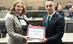 TOGÜ'de eğitmenlere teşekkür belgesi