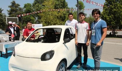 Lise öğrencileri, okulun kalorifer dairesinde elektrikli araç yaptı
