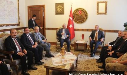 Bakan Çavuşoğlu: Yunanistan başkalarının maşası oluyor