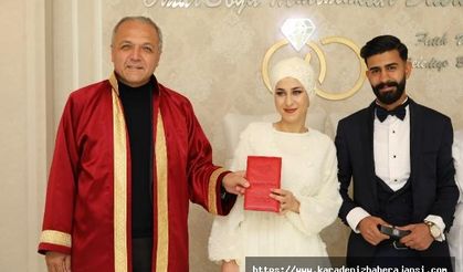 Nikaha günler kala Kahramanmaraş’ta depreme yakalanan çift, Amasya’da dünyaevine girdi