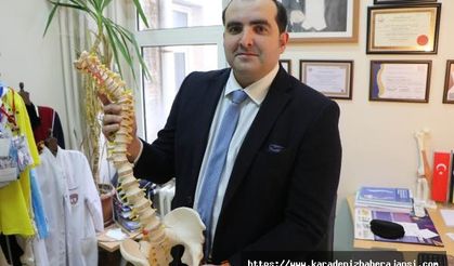 Doç. Dr. Coşkun’dan annelere uyarı: Skolyoz konusunda dikkatli olunmalı