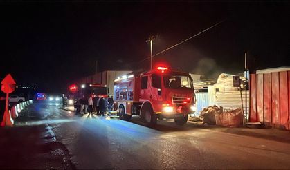 Geri dönüşüm deposunda yangın