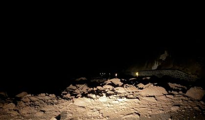 Bolu'da yağmur heyelana neden oldu, ilçe yolu ulaşıma kapandı