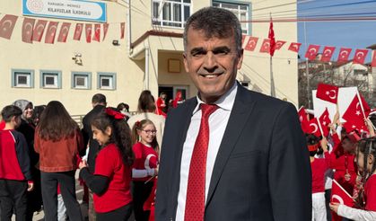 Karabük'te öğrencilerden bayrak etkinliği