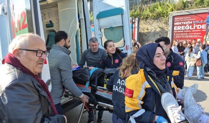 Motosiklet, otomobile çarptı: 2 yaralı