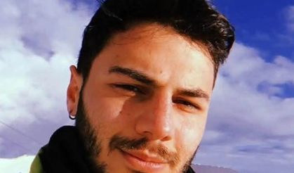 Otomobille çarpışan motosikletin sürücüsü öldü