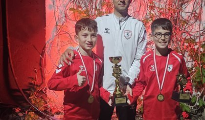 Samsunspor U10 takımı Antalya'da şampiyon oldu
