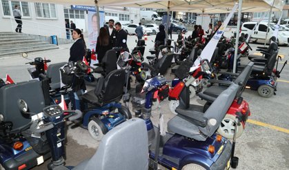 Başkan Yazıcıoğlu'ndan özel bireylere akülü araç desteği