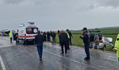Çorum'da iki otomobil çarpıştı: 6 yaralı