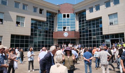Akçakoca'da belediye başkanvekili seçildi, arbede çıktı