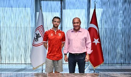 Samsunspor, Elliot Watt ile 4 yıllık sözleşme imzaladı