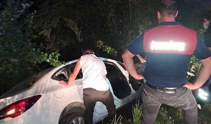 Cide'de otomobil şarampole yuvarlandı: 1 yaralı