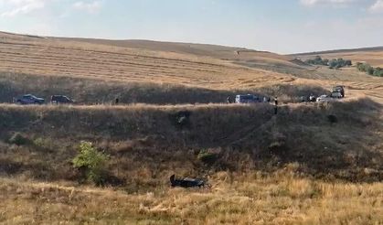 Düğünden dönerken kazada hayatını kaybetti